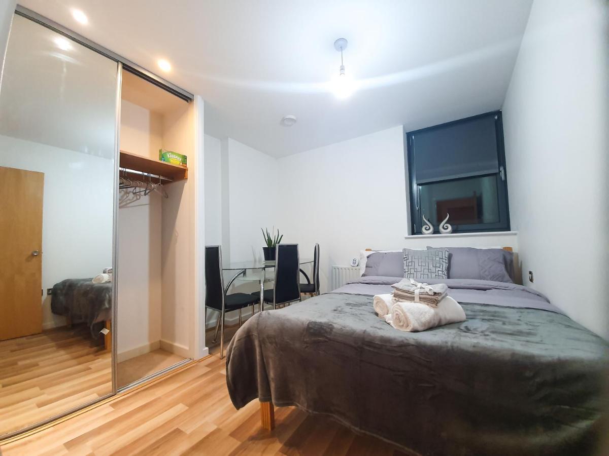 Apartament Livestay-modern 3 Bed Apt On 8th Floor With Amazing Views *