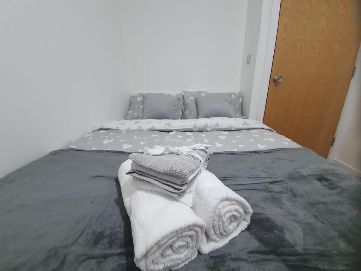 Apartament Livestay-modern 3 Bed Apt On 8th Floor With Amazing Views